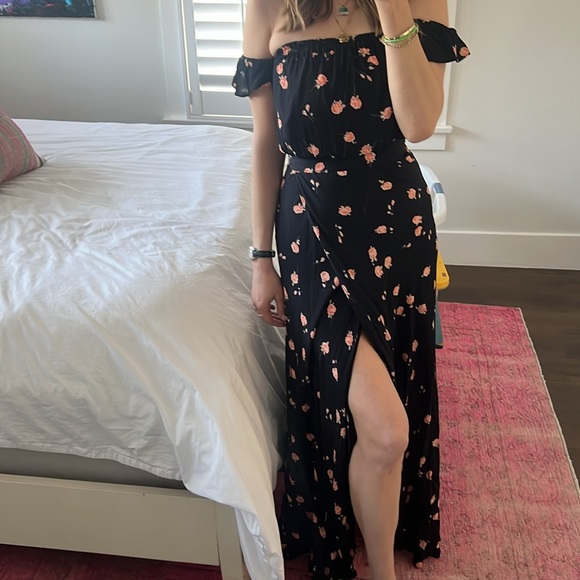 Flynn Skye structured wrap dress. True to size, great dress. - Picture 2 of 12